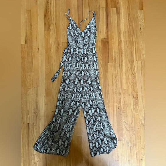 Hyfve strappy snakeskin jumpsuit with tie belt, size L one piece summer NWOT - Picture 7 of 7